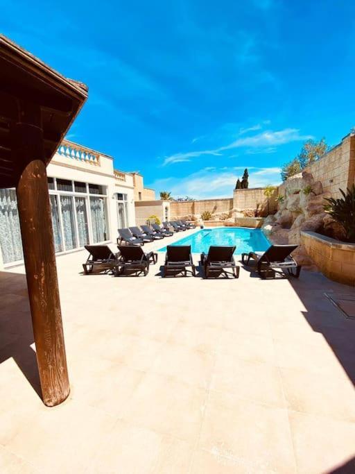 Velver Mansion, Malta - Luxury Villa With Pool Naxxar Exterior foto