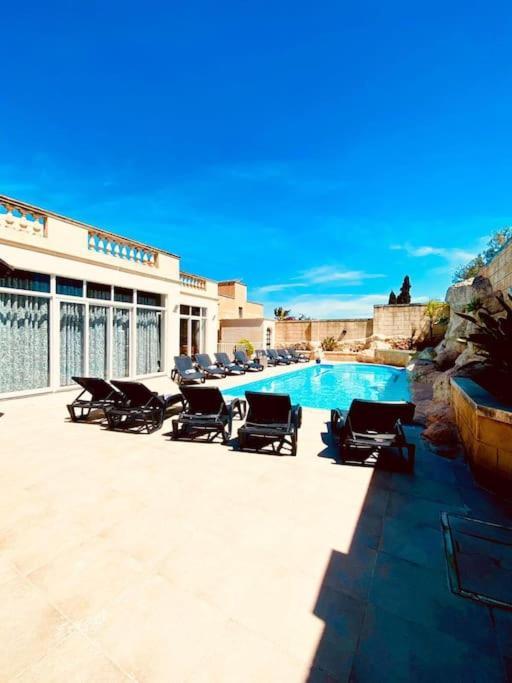 Velver Mansion, Malta - Luxury Villa With Pool Naxxar Exterior foto