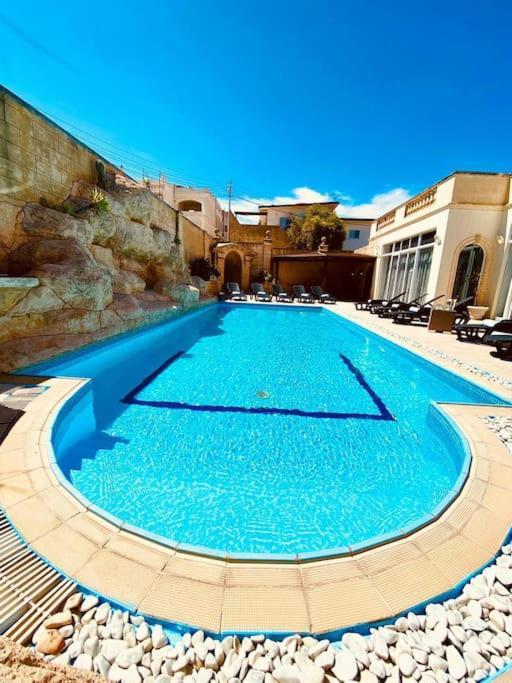 Velver Mansion, Malta - Luxury Villa With Pool Naxxar Exterior foto