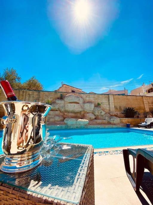 Velver Mansion, Malta - Luxury Villa With Pool Naxxar Exterior foto