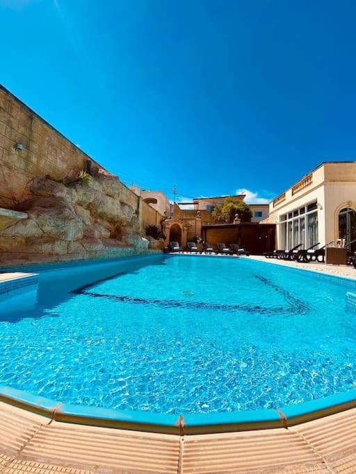 Velver Mansion, Malta - Luxury Villa With Pool Naxxar Exterior foto